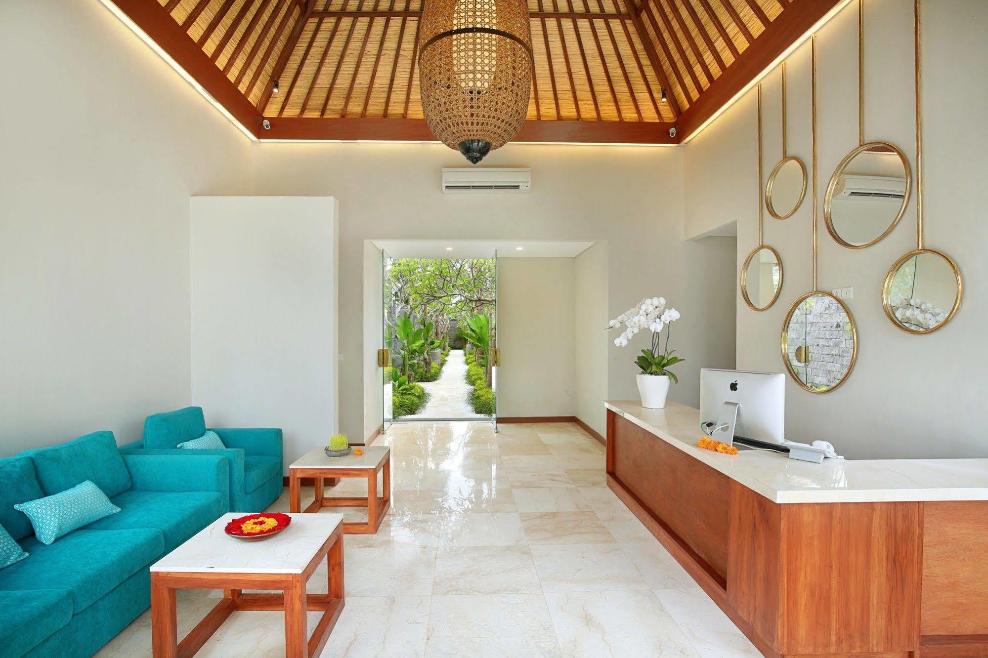 Aksari Villa Seminyak Exterior foto
