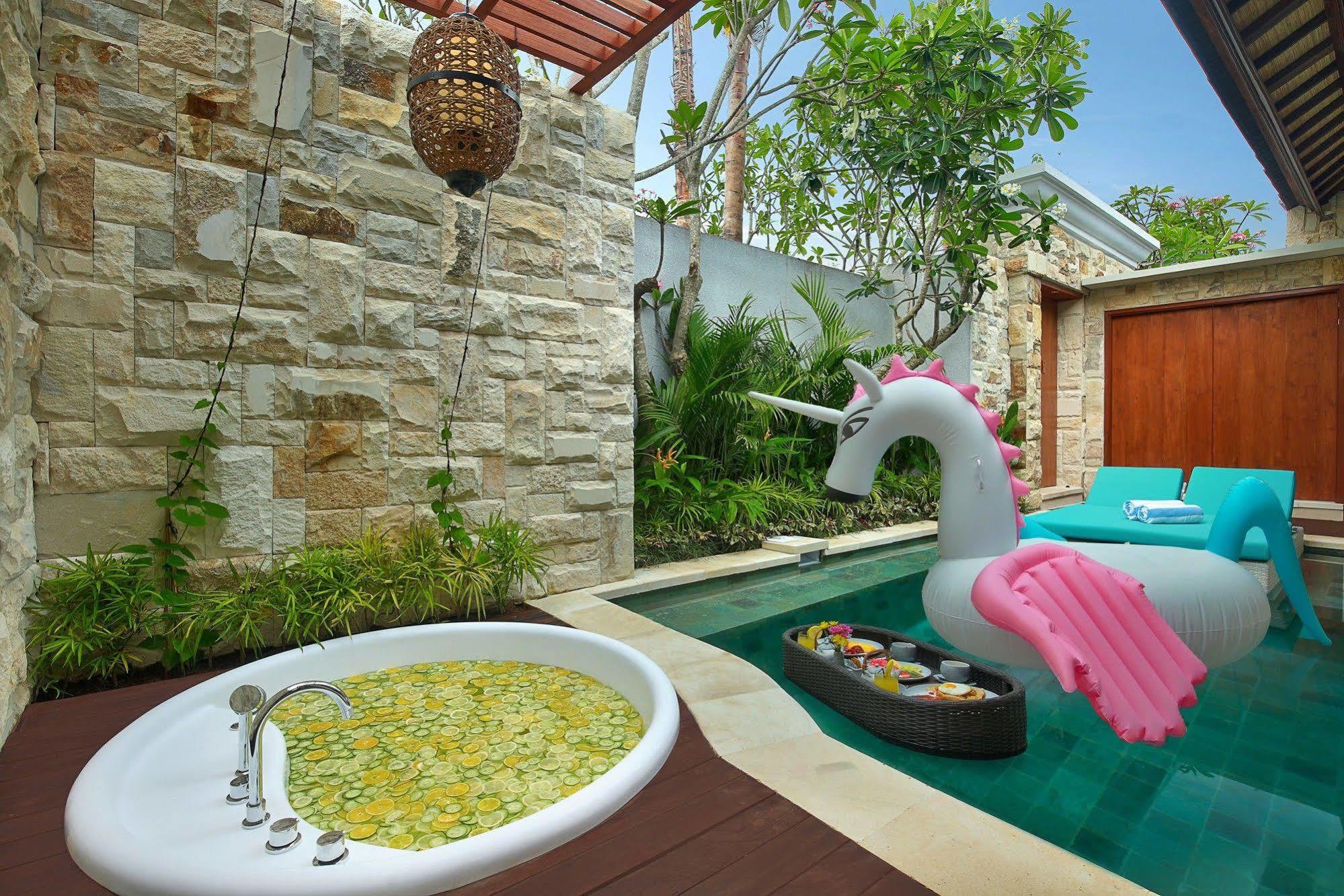 Aksari Villa Seminyak Exterior foto